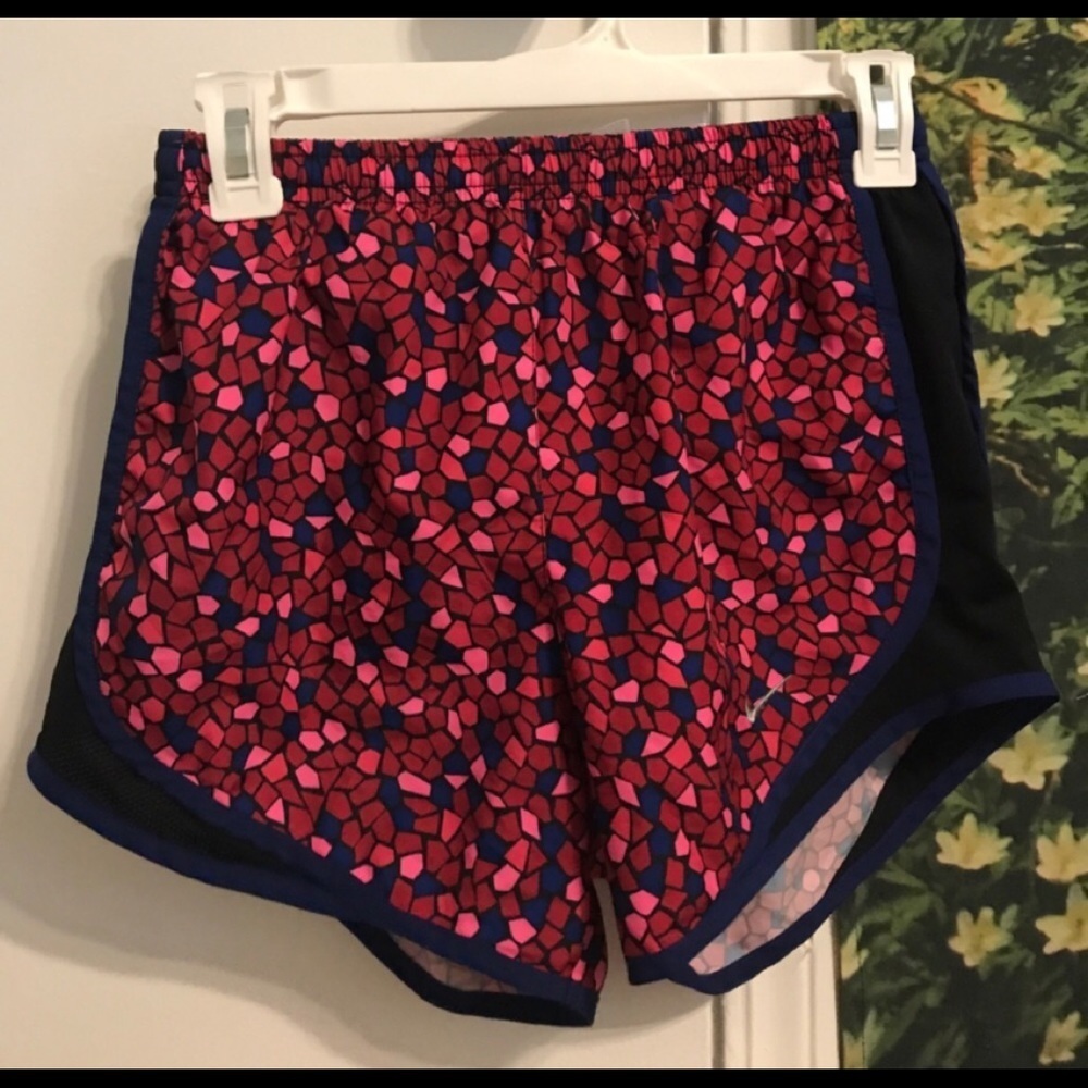 ⛱️Nike - Burgundy Patterned Tempo Running Shorts - XS